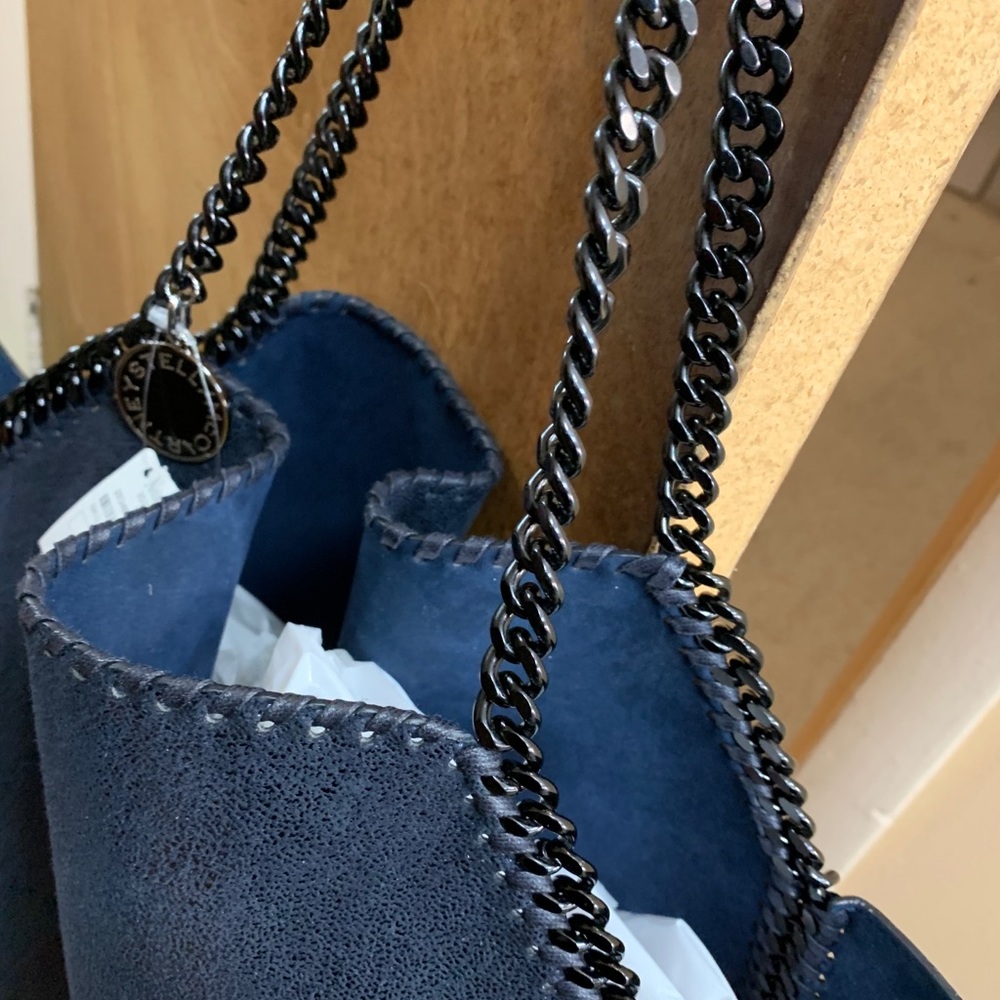 Stella McCartney Falabella large tote in blue - Picture 2 of 7